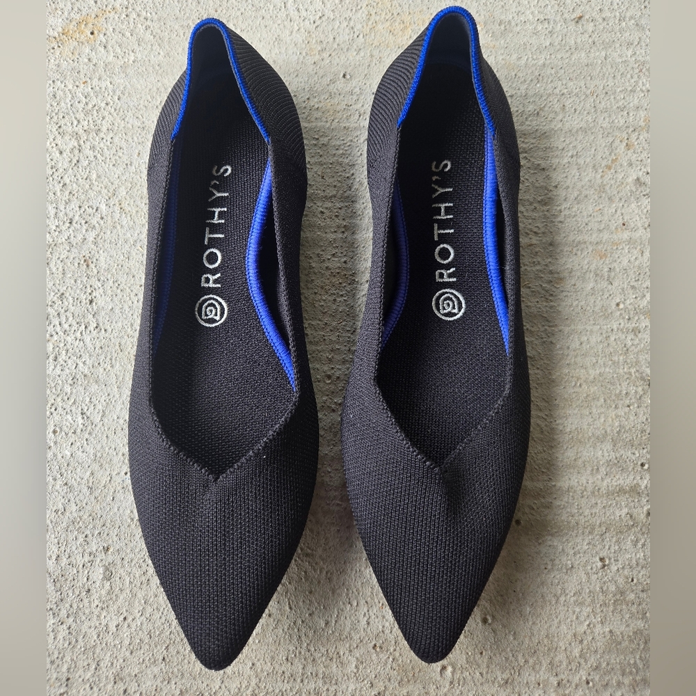 Rothy's Black Flats with Blue Trim - Pointed Toe Knit Excellente Conditions